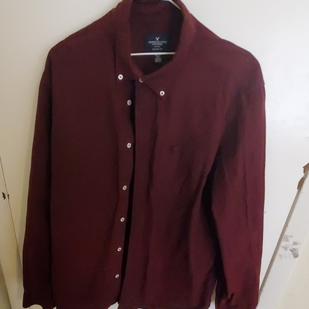 X Large American Eagle Shirt